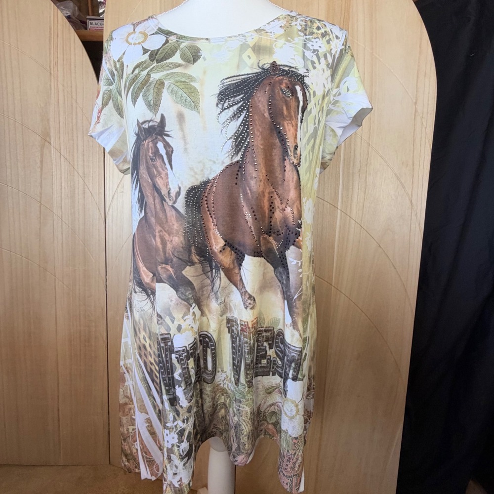 Big Bang Wild West Tunic S Tan Horse Graphic Rhinestone Shredded Hem Casual Boho